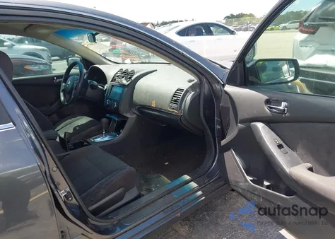 2011 Nissan Altima 2.5 S z USA, uszkodzony, nr VIN 1N4AL2AP3BC132521